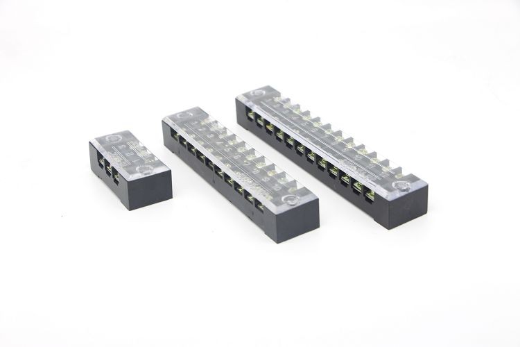 25A Panel Mounted Fixed Terminal